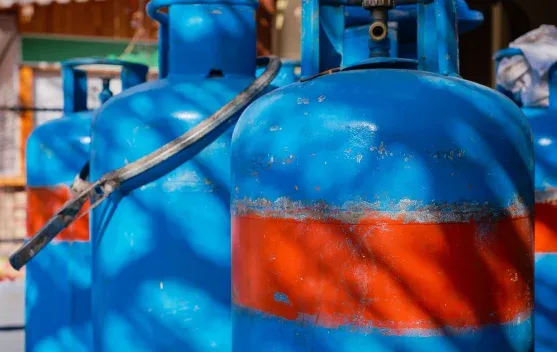Dari Minyak Tanah ke Elpiji: Jejak Konversi Energi di Dapur Rumah Tangga Indonesia