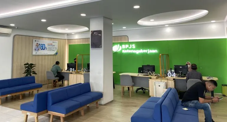 BPJS Ketenagakerjaan Jakarta Buaran Sosialisasikan Program SERTAKAN dan Aplikasi JMO ke Perusahaan Binaan