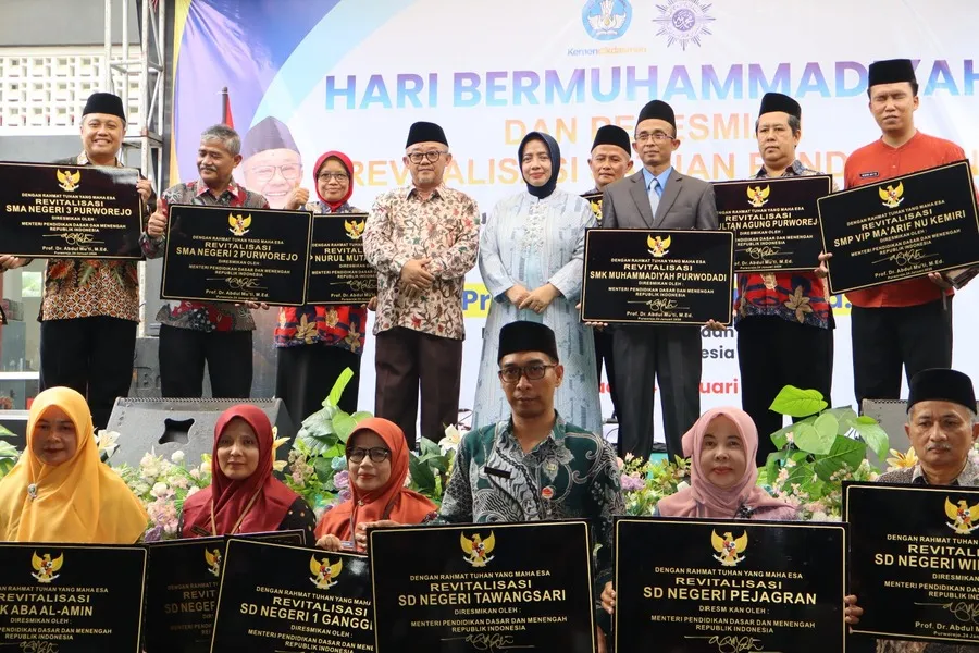 Mendikdasmen Resmikan Revitalisasi 20 Satuan Pendidikan di Purworejo pada Hari Bermuhammadiyah