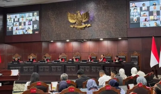 MK: Karya Jurnalistik Tak Bisa Langsung Digugat Pidana atau Perdata, Sengketa Pers Harus Lewat Dewan Pers