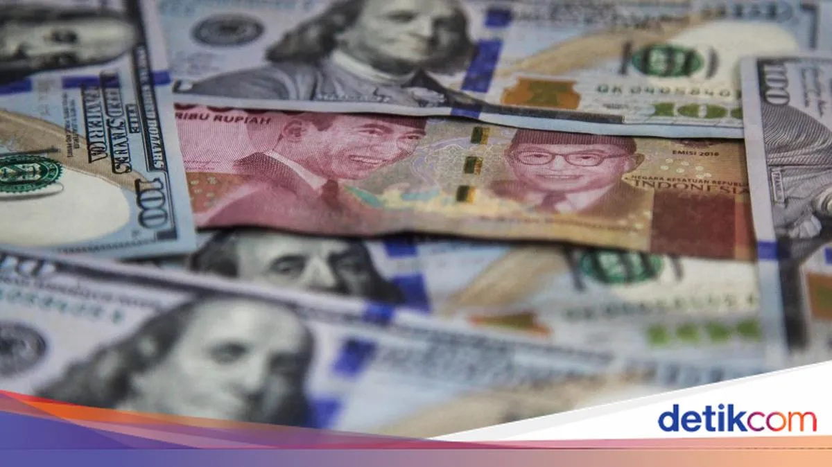 Nilai Tukar Rupiah Mendekati Rp 17.000 per Dolar AS