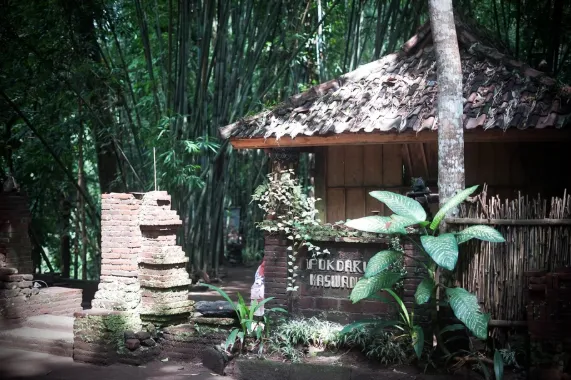 Petirtaan Ngawonggo di Tajinan Malang, Warisan Budaya yang Menawarkan Wisata Sejarah dan Wedang Rempah
