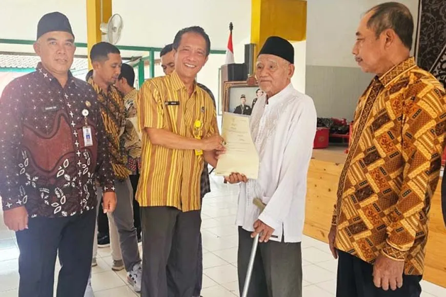 BPN Sleman Serahkan Sertipikat Konsolidasi Tanah untuk Warga Sumberrahayu dan Sumberarum