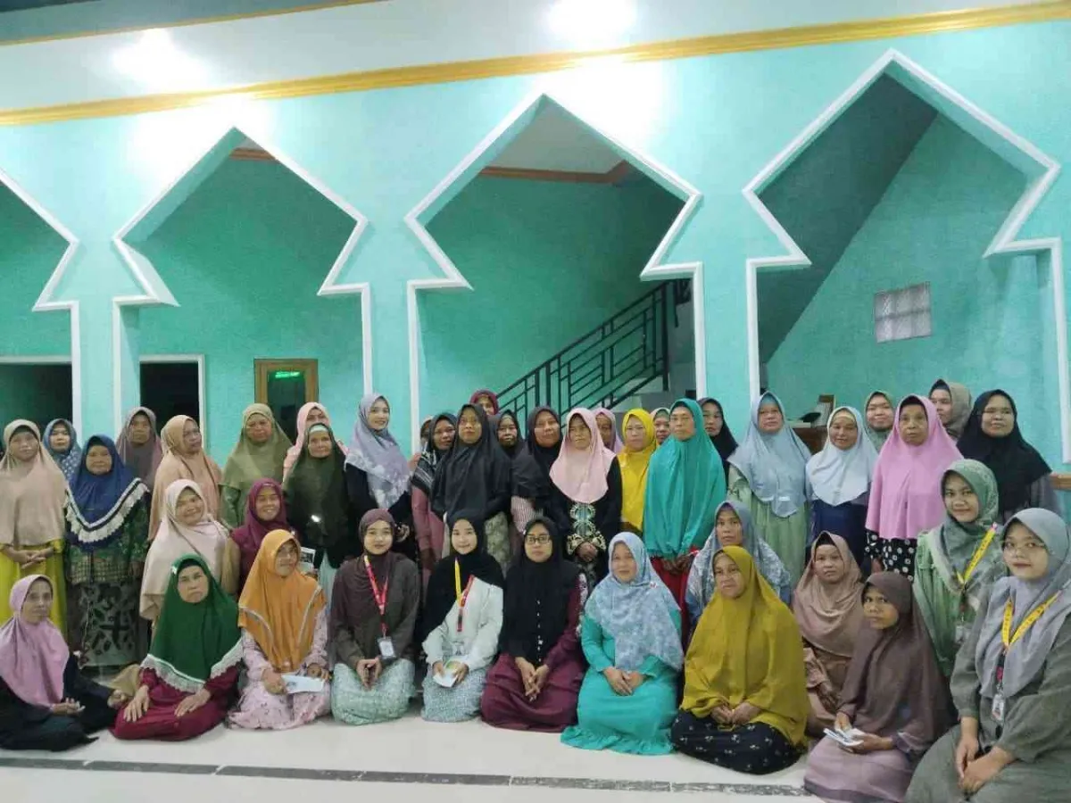 Mahasiswa KKN Universitas Peradaban Sosialisasikan “Apotek Alami dari Dapur” di Desa Cinanas