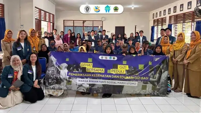 KKN Tematik Tim 31 UNDIP Gelar Edukasi Gizi dan Pemeriksaan Kesehatan di PPS Mardi Utomo Semarang