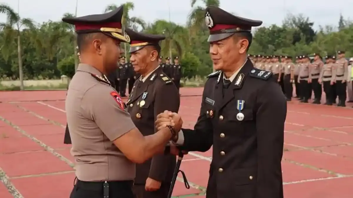 14 Personel Polres Bangka Barat Terima Satyalencana Pengabdian