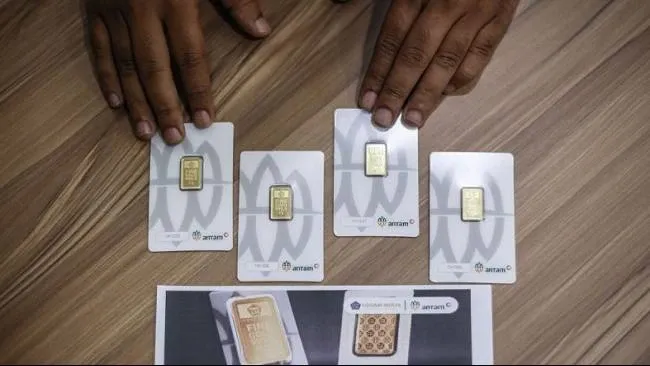 Harga Emas Antam Turun Rp15.000 Jadi Rp2.790.000 per Gram, Buyback Ikut Melemah