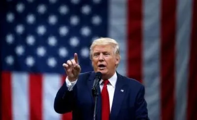 Trump Isyaratkan Kenaikan Tarif Impor AS hingga 15% Usai Putusan Mahkamah Agung