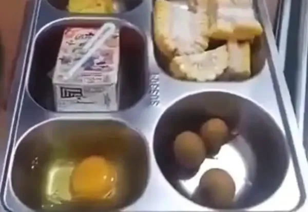 Video Menu MBG di SMAN 1 Cigemblong Lebak Viral, Guru Soroti Telur dan Jagung Disajikan Mentah
