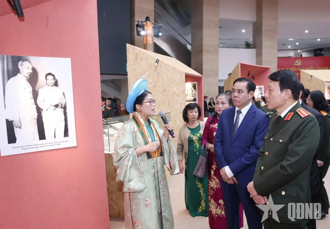 Pameran Peringati 110 Tahun Kelahiran Tran Quoc Hoan, Menteri Keamanan Publik Pertama