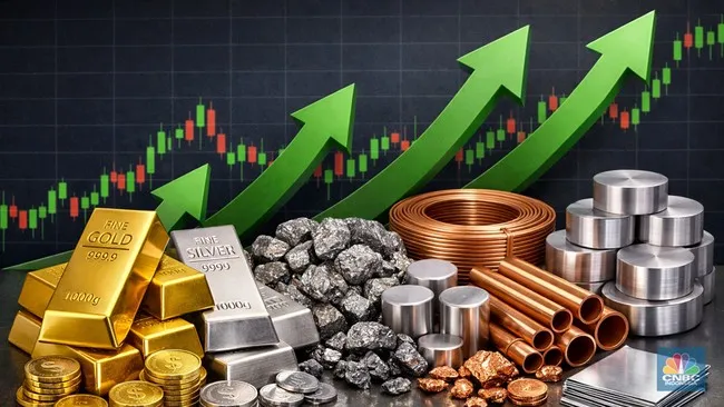 Harga Emas dan Perak Pecah Rekor, Saham Komoditas Logam Ikut Jadi Perhatian