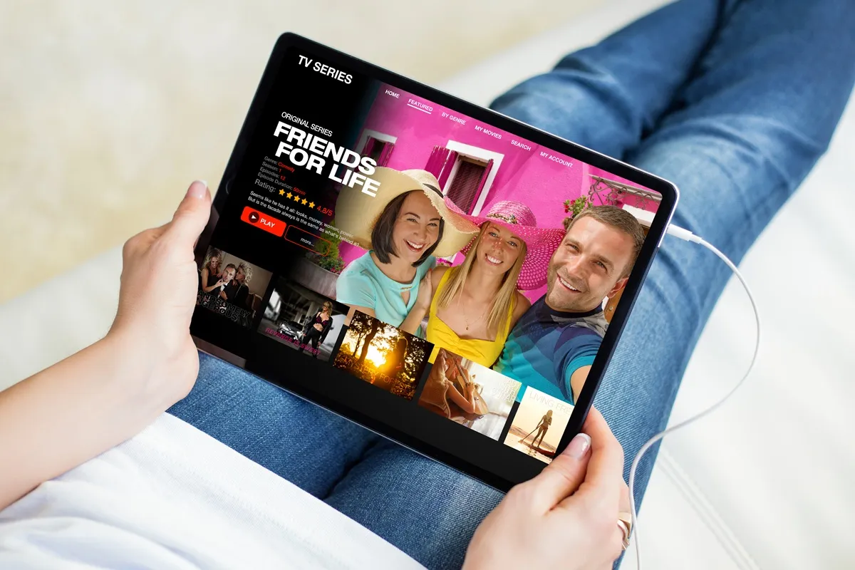 Rekomendasi Film dan Serial Bertema Natal 2025 di Netflix dan Disney+