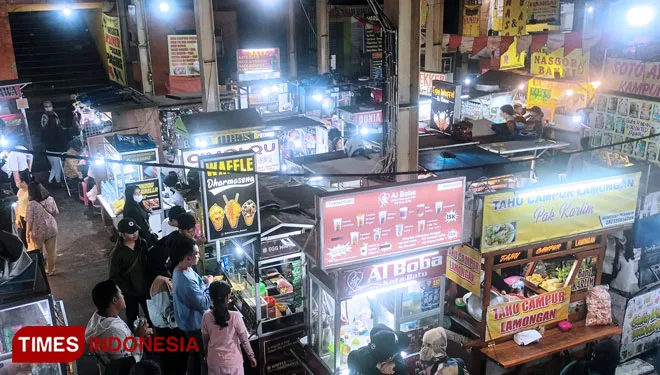 Pilihan Street Food di Alun-alun Kota Batu untuk Temani Malam Minggu