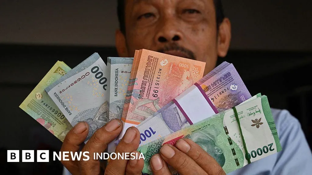 Rupiah Sentuh Rekor Terendah, Kekhawatiran Fiskal dan Independensi BI Jadi Sorotan