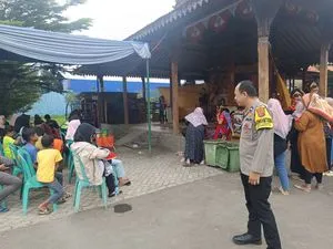 Pagelaran Tari Topeng di Desa Dawuan Jadi Upaya Warga Lestarikan Budaya Cirebon