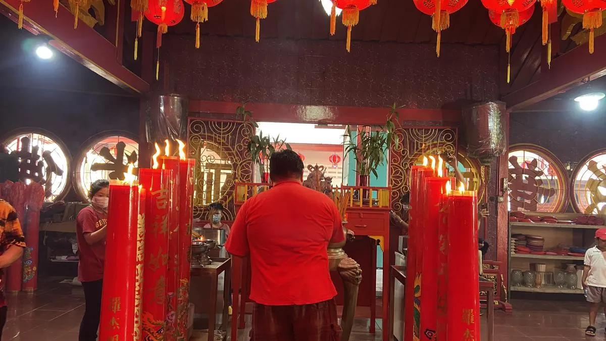 Menjelang Imlek 2026, Hoaks soal Parade Naga Emas Kembali Beredar di Media Sosial