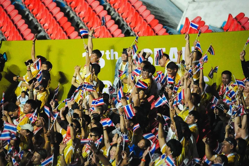 Ribuan Penonton Padati Stadion di Nakhon Ratchasima Saksikan Pembukaan ASEAN Para Games 2025