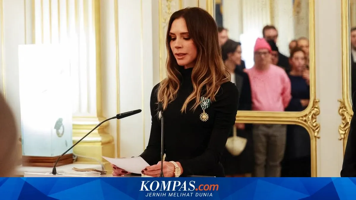 Victoria Beckham Dianugerahi Gelar Chevalière Ordre des Arts et des Lettres di Paris, Ini Maknanya