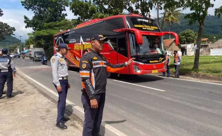 Pemprov Jabar Optimalkan Aplikasi Sapawarga sebagai Pusat Informasi Mudik 2026