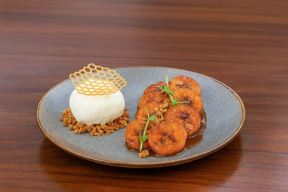 Archipelago Sajikan Menu Penutup Pisang Lokal Banana Butterscotch dengan Biscoff Crumb hingga Desember 2025