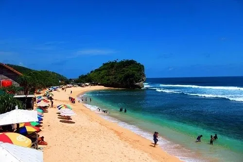 Pantai Sepanjang Gunungkidul Siapkan Kuliner Malam dengan Sistem Pemberdayaan UMKM ala Jimbaran