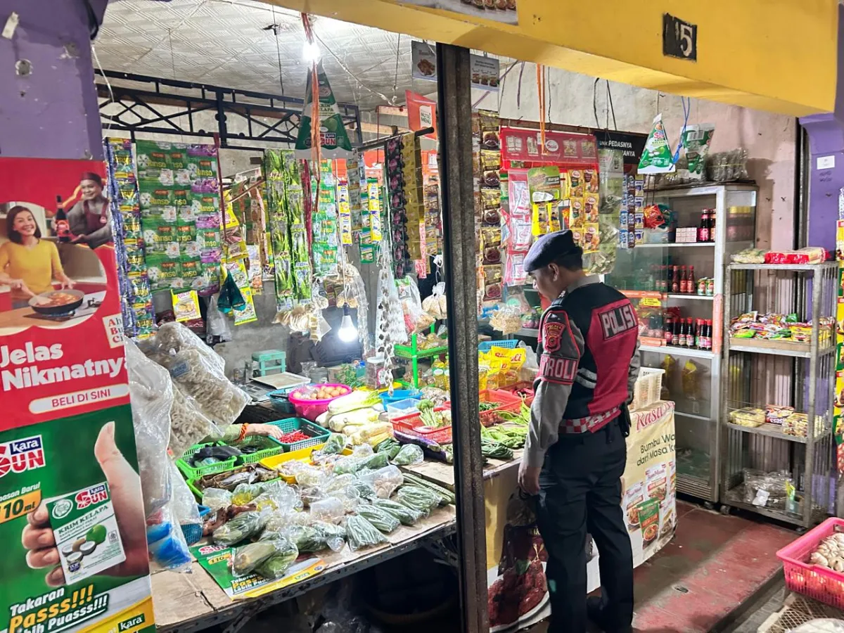 Sat Samapta Polres Ciamis Pantau Harga dan Stok Bahan Pokok di Pasar Imbanagara
