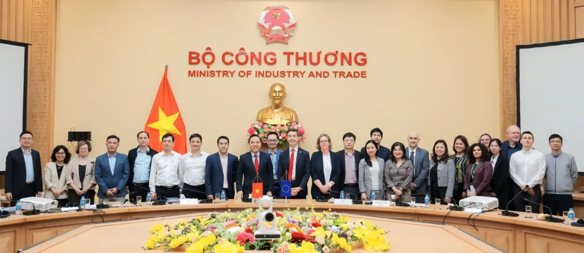 Uni Eropa Dukung Pengembangan Energi Terbarukan di Vietnam Lewat Penguatan SDM dan Kebijakan