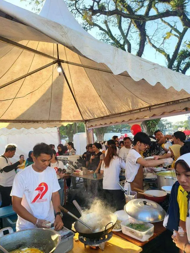 Menjelajah Rasa Street Food: Kuliner Pinggir Jalan yang Kian Digemari