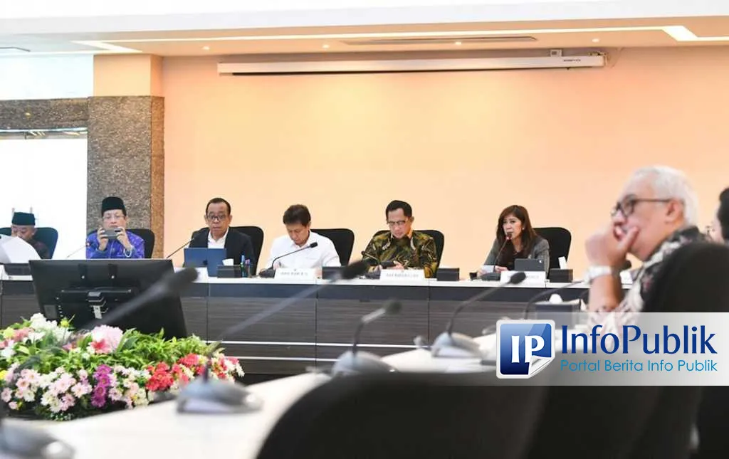 Pemerintah: Perlindungan Anak di Ruang Digital Atur Usia Akses, Bukan Larang Internet