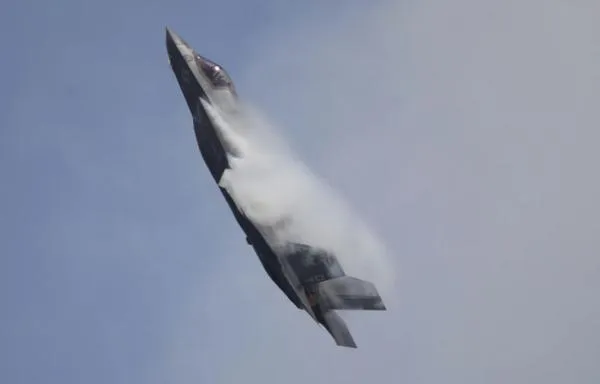 Mantan Pilot Jet Tempur F-35 AS Ditangkap atas Dugaan Melatih Pilot Militer China