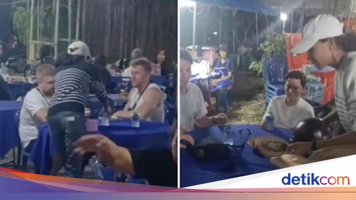 Dikira Street Food, Turis-turis Pesan Makan di Rumah Duka