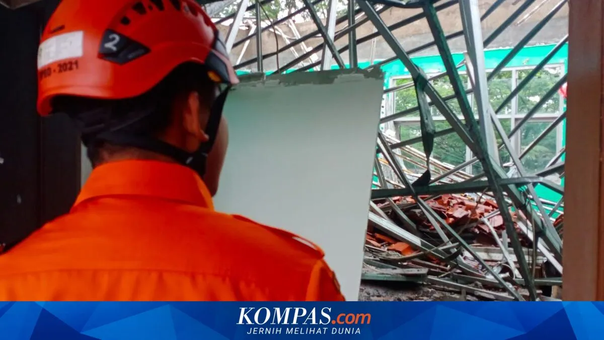 Atap SMAN 2 Gunung Putri Ambruk, Pemkab Bogor Siapkan Audit Bangunan Sekolah Rawan
