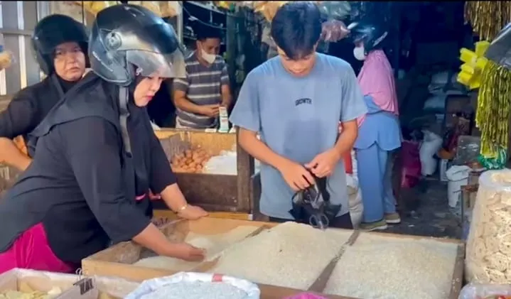 Harga Bahan Pokok di Pasar Klandasan Balikpapan Terpantau Stabil, Cabai dan Beras Belum Berubah