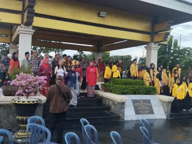 Ziarah Indonesia Raya Warnai Peringatan Hari Musik Nasional 2026 di Makam WR Supratman Surabaya