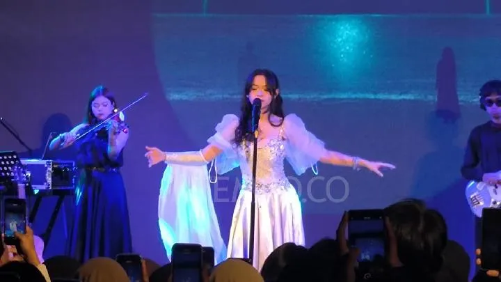 Raissa Anggiani Tutup Tur Album "Kepada, Yang Terhormat" di Jakarta