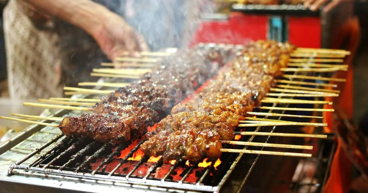 Survei: Street Food dan Pedagang Kaki Lima Jadi Favorit Saat Makan di Luar