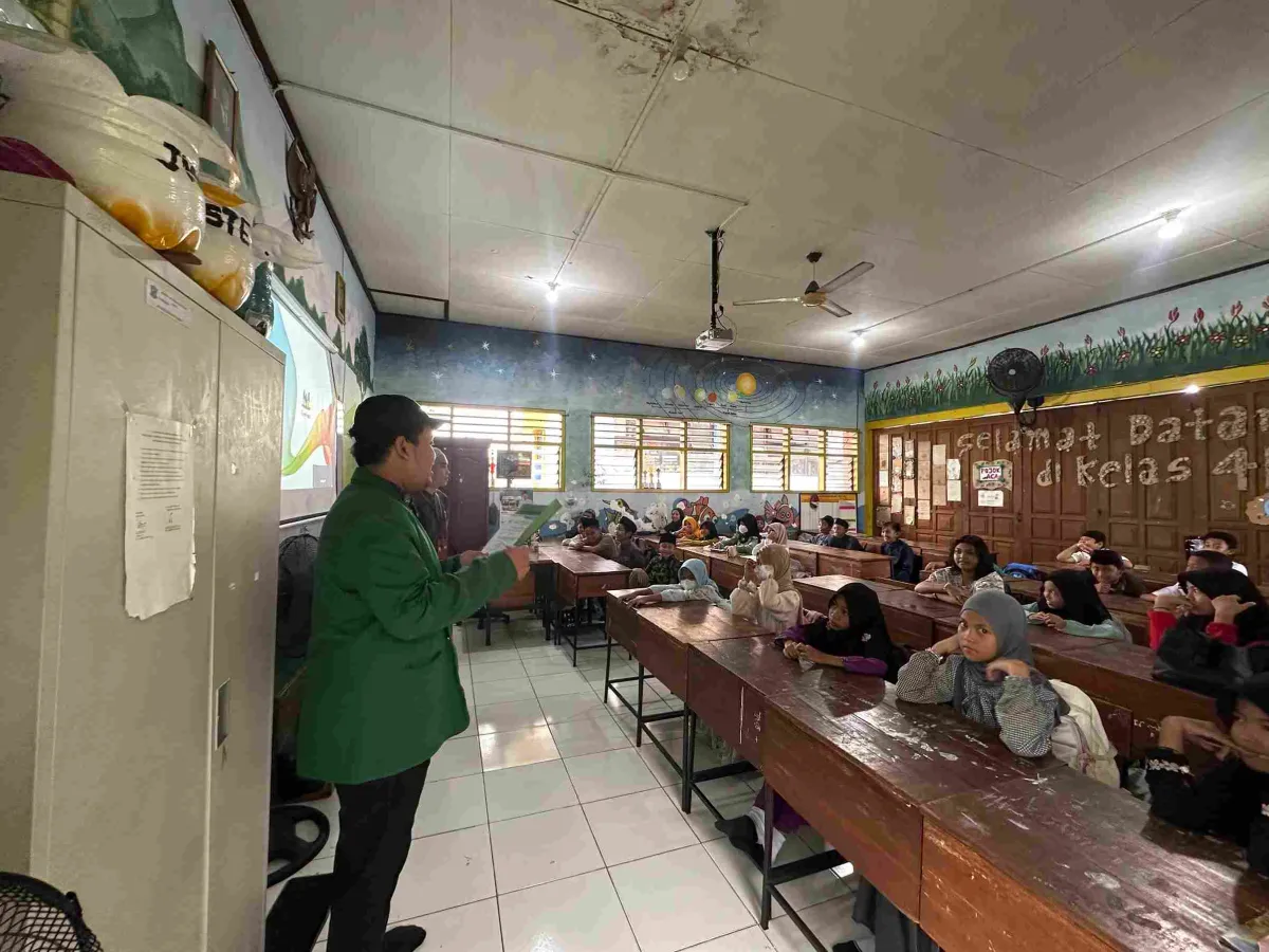Mahasiswa FK Unusa Edukasi Kesehatan Mata di SDN 1 Jemur Wonosari Surabaya