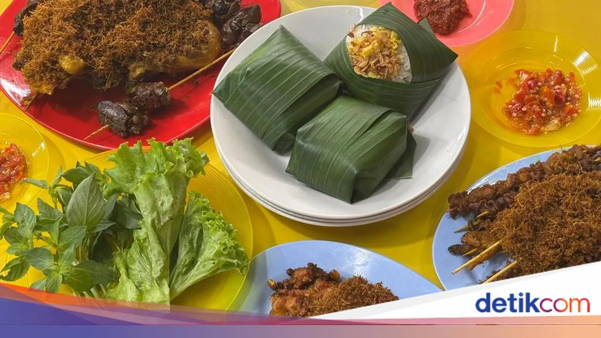 Ayam Goreng Pinang dan Serundeng Jadi Andalan Tenant Legendaris di Kuliner Pagi Malam Tebet