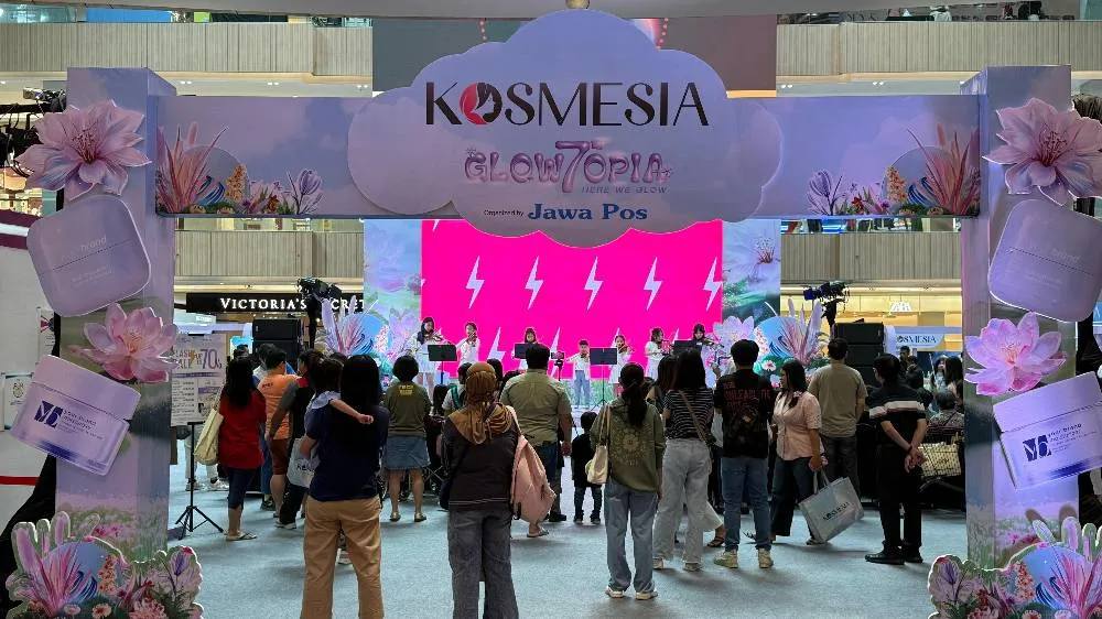 KOSMESIA Rayakan Ulang Tahun ke-7 lewat Pameran GLOW7OPIA di Pakuwon Mall Surabaya