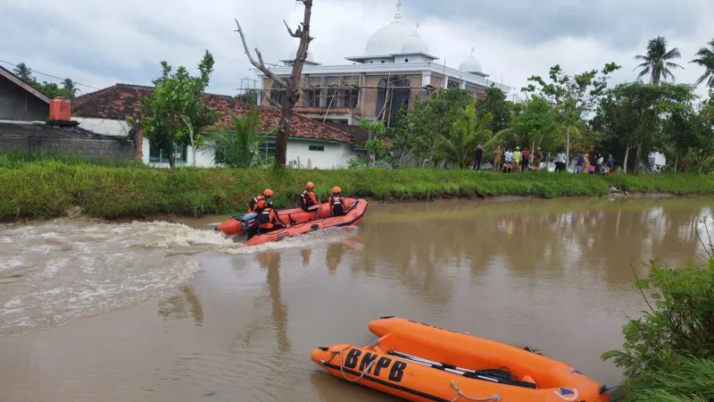 Pedagang Sayur yang Diduga Terjatuh ke Irigasi Metro Ditemukan Meninggal