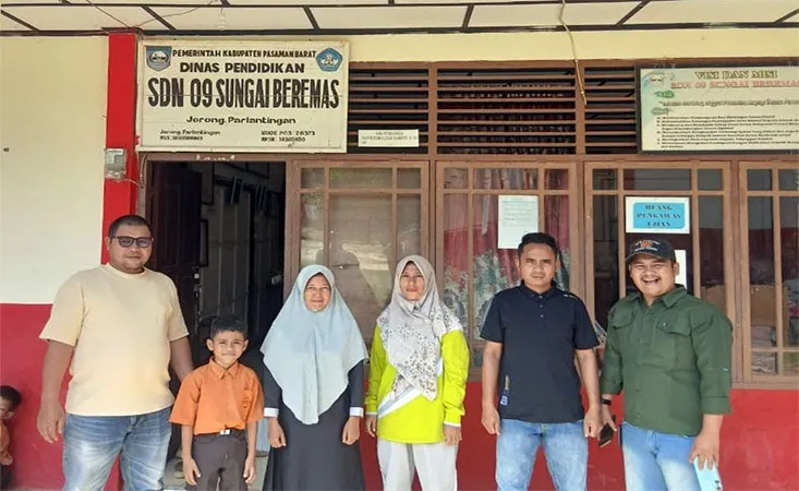 SDN 09 Sungai Beremas Pasaman Barat Masih Darurat Internet, Guru Harus Keluar Wilayah untuk Kirim Laporan