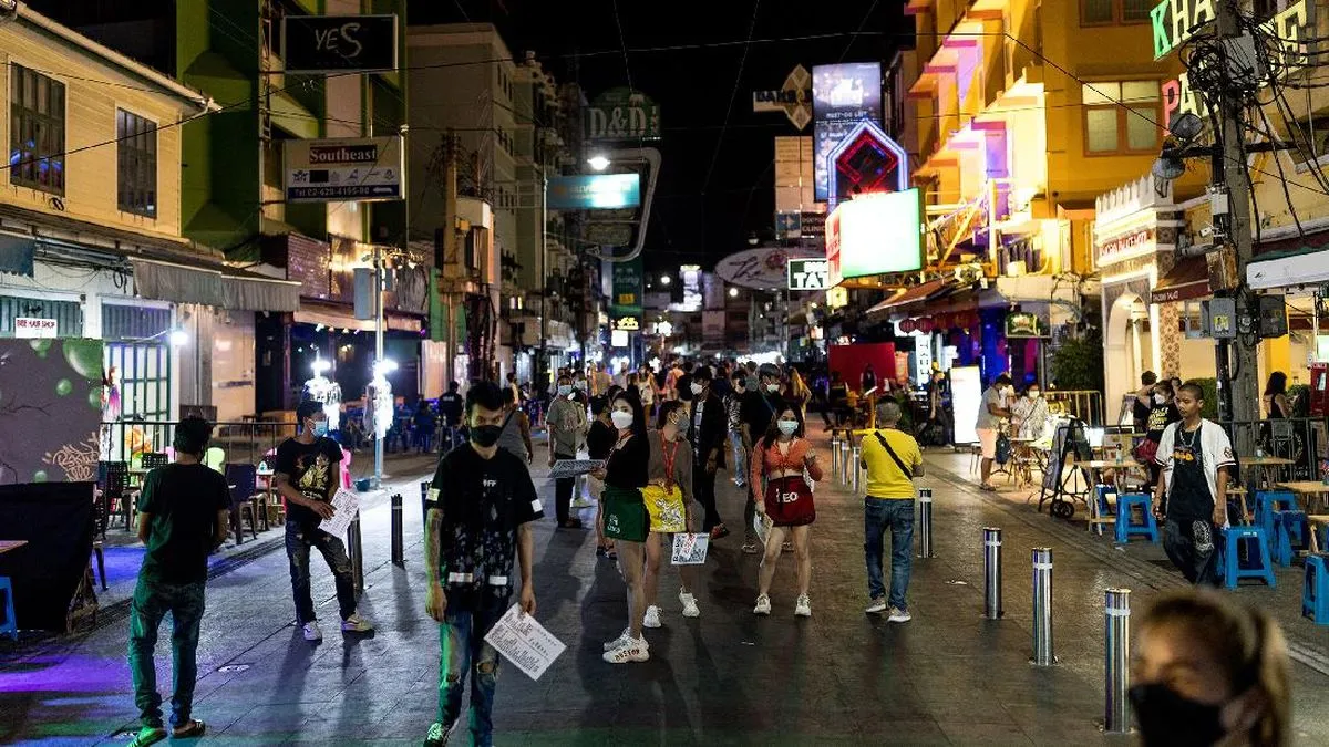 Turis Asing di Thailand Salah Kira Acara Pemakaman sebagai Tempat Street Food