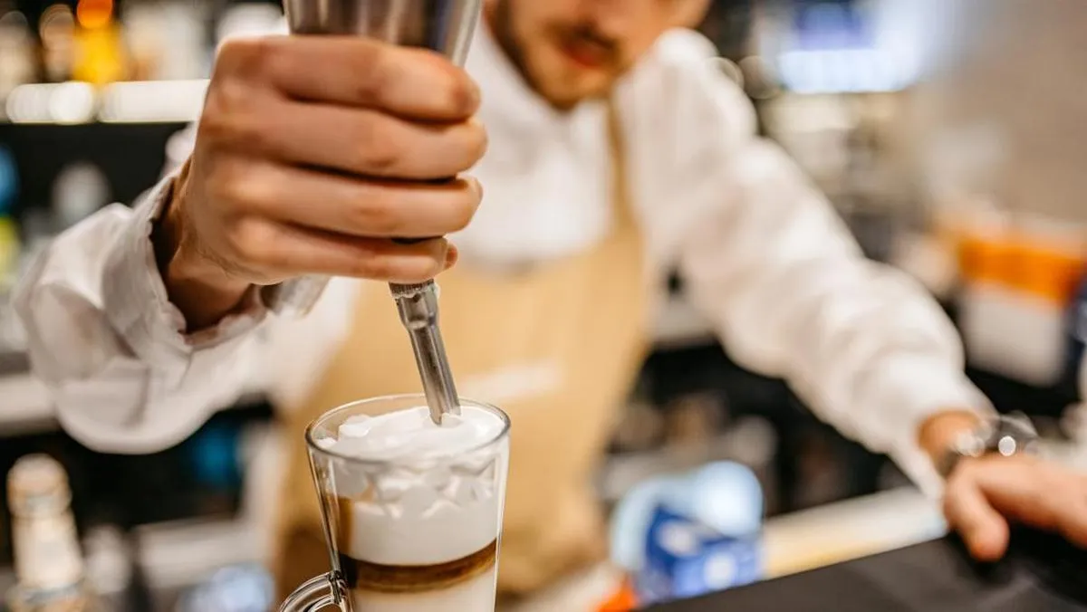 Bahaya Penyalahgunaan ‘Whip Pink’ Ramai Dibahas, Apakah Whipped Cream Jadi Tidak Aman?