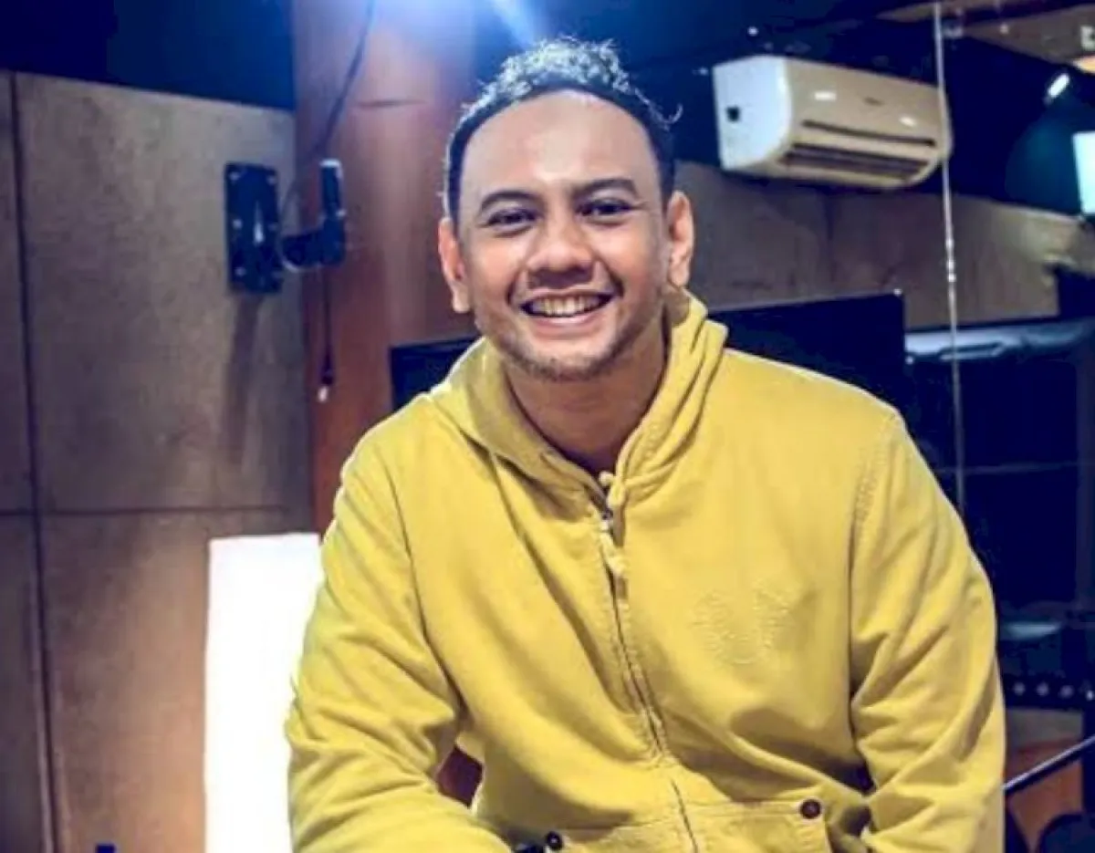Vokalis Element Lucky Widja Meninggal Dunia di Usia 49 Tahun