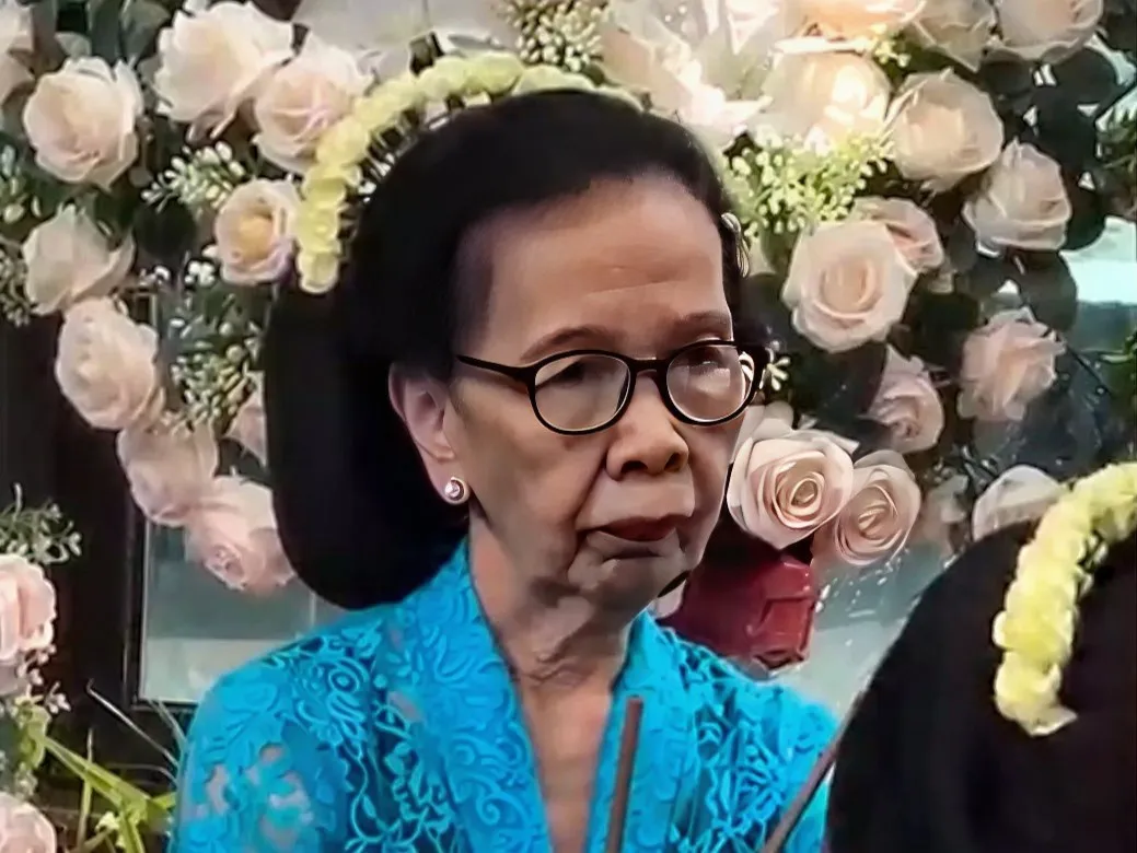 Nenek 83 Tahun Raih Juara di Pasanggiri Angklung Satu Hati AHM