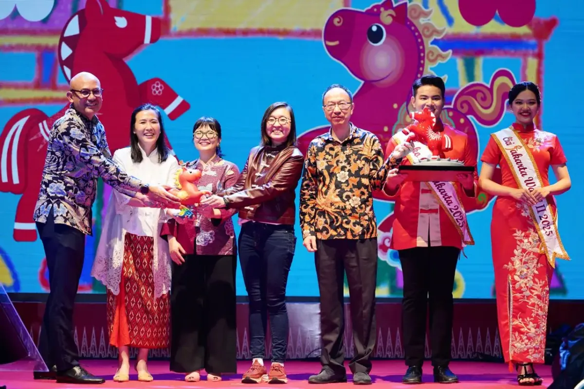 Harmoni Imlek Nusantara 2577 Gelar Pertukaran Maskot Kuda Api, Perkuat Diplomasi Kreatif Indonesia–Tiongkok