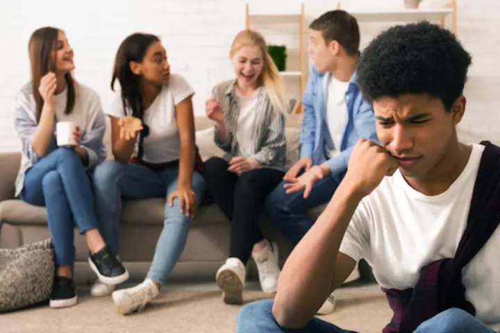 Psikologi: Sejumlah Pengalaman Masa Kecil yang Dapat Membuat Seseorang Menghindari Kedekatan Emosional