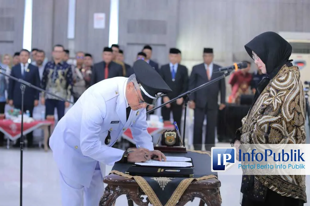 Wali Kota Banda Aceh Lantik 33 Keuchik, Tekankan Amanah dan Transparansi Pengelolaan Dana Gampong