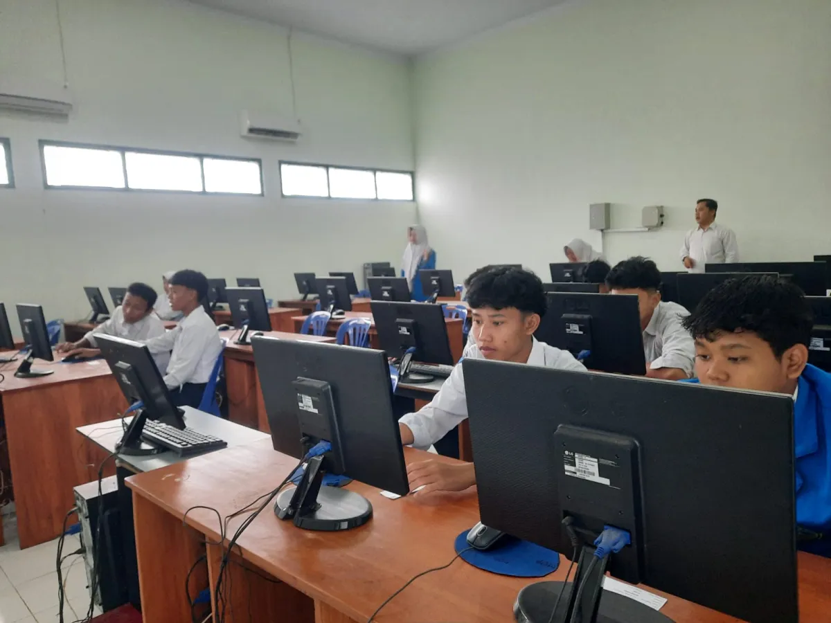 MTsN 8 Sleman Gelar Simulasi TKA untuk Uji Coba Aplikasi dan Kesiapan Asesmen Berbasis Komputer