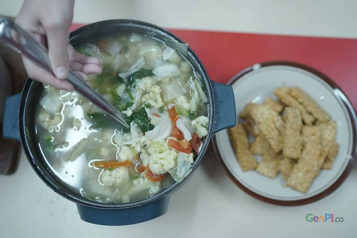 Ahli Gizi Bagikan Cara Memasak Mi Instan Kuah Lebih Sehat dengan Bumbu Dapur